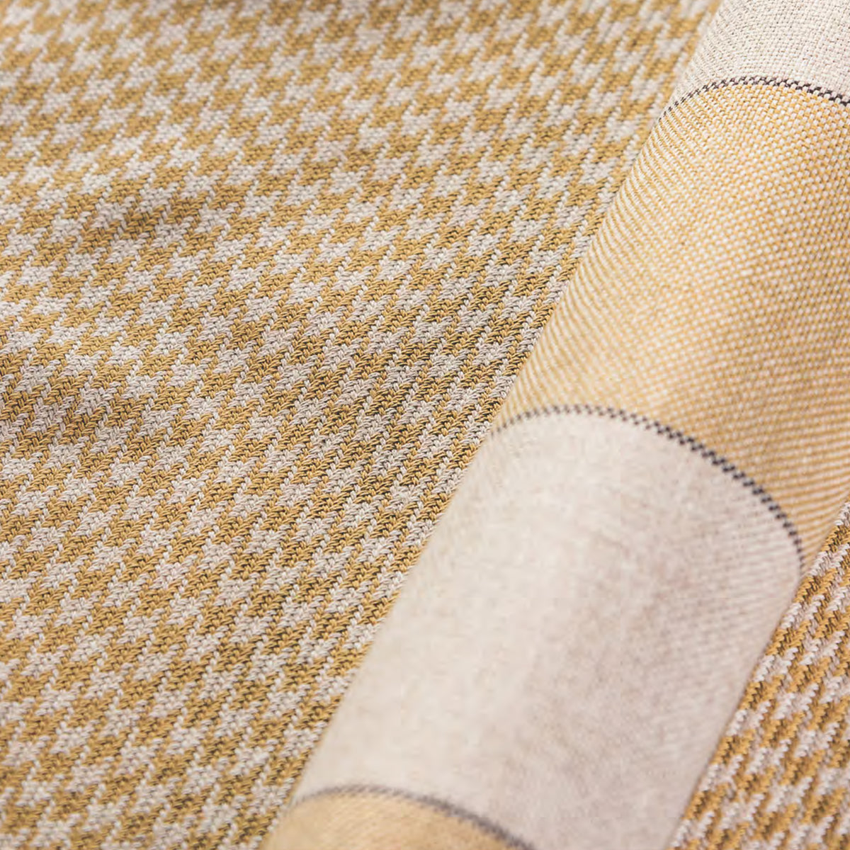 Tecido Mini Pied De Poule Ocre