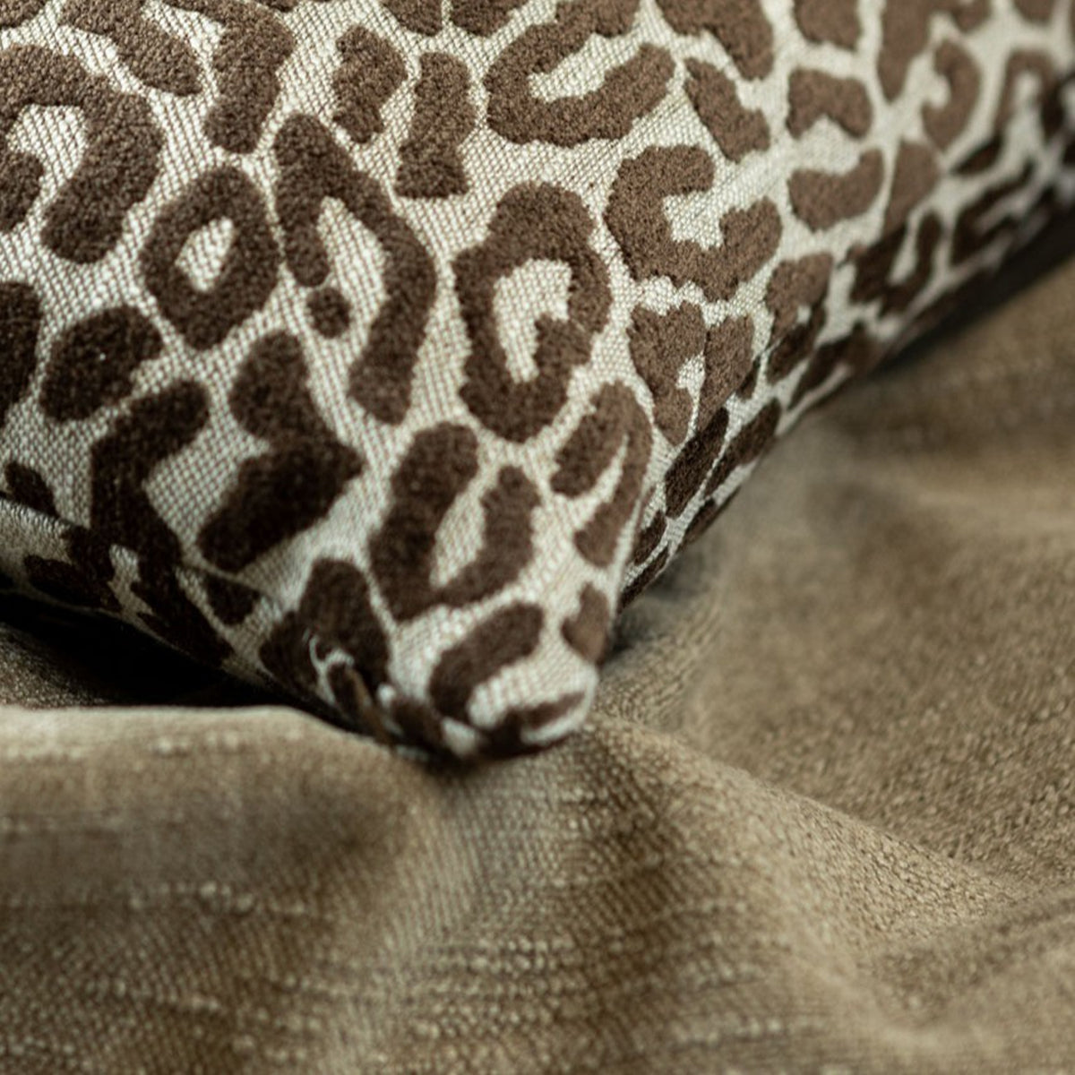 Tecido Jacquard Leopard